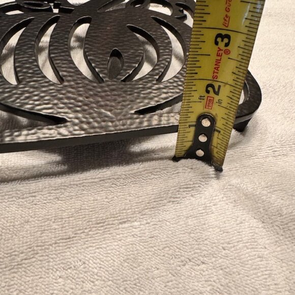 Crate & Barrel Hammered Metal Pumpkin Trivet 8" - Dark Brown Bronze color -New - Picture 4 of 5
